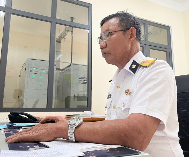 Bốn thập kỷ kiên cường bám đảo, người lính viết đơn xin ở lại- Ảnh 1. Bốn thập kỷ kiên cường bám đảo, người lính viết đơn xin ở lại- Ảnh 1.