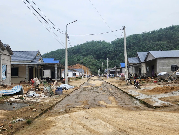 Khép lại nỗi lo thiên tai, hiện thực hóa giấc mơ an cư tại khu tái định cư Tam Văn- Ảnh 3. Khép lại nỗi lo thiên tai, hiện thực hóa giấc mơ an cư tại khu tái định cư Tam Văn- Ảnh 3.