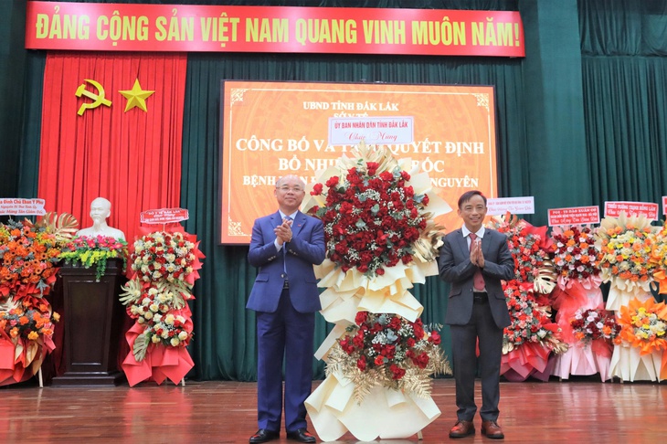Bệnh viện Đa khoa vùng Tây Nguyên có tân giám đốc- Ảnh 2.