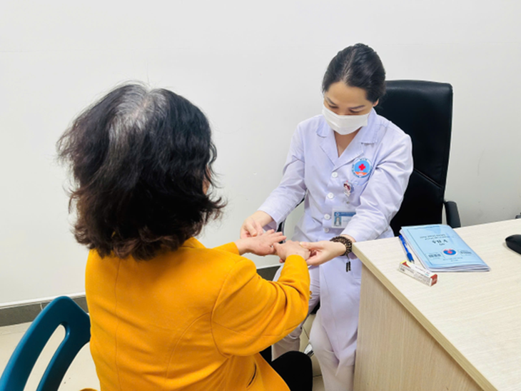 Ghi nhận ca u bạch huyết vùng sinh dục ngoài hiếm gặp tại Việt Nam- Ảnh 1.
