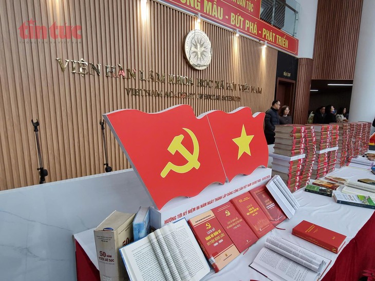 Đại hội Đảng XIV: Độc lập, tự chủ gắn với hội nhập quốc tế qua 40 năm Đổi mới- Ảnh 1.