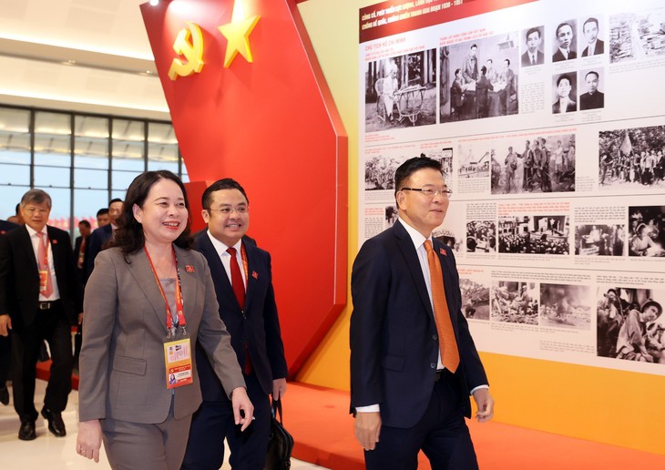 Đại hội XIV của Đảng: Hôm nay, Đại biểu dự phiên thảo luận tại hội trường về các văn kiện Đại hội- Ảnh 1. Đại hội XIV của Đảng: Hôm nay, Đại biểu dự phiên thảo luận tại hội trường về các văn kiện Đại hội- Ảnh 1.