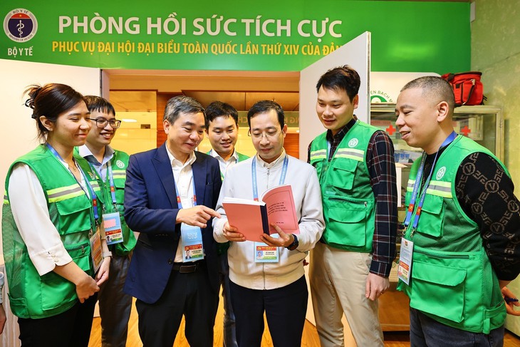Ngành y tế đảm bảo nhân lực, trang thiết bị phục vụ Đại hội XIV của Đảng- Ảnh 2. Ngành y tế đảm bảo nhân lực, trang thiết bị phục vụ Đại hội XIV của Đảng- Ảnh 2.