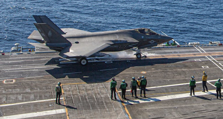 Tiêm kích F-35C Mỹ là 'chìa khóa mở cửa' hệ thống phòng không Iran?- Ảnh 1.