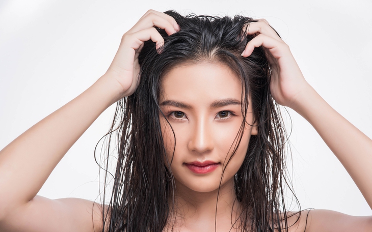 Cách chăm sóc tóc mọc nhanh, giảm gãy rụng trong mùa lạnh