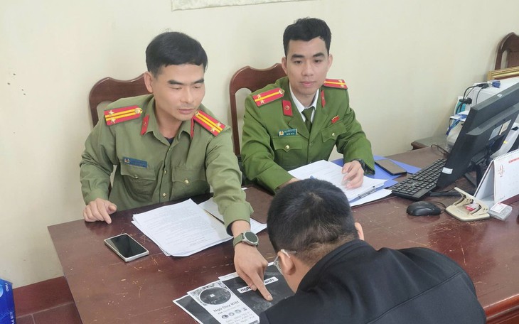 Phao tin 'cấm xe tải để bán giấy phép vào phố', người phụ nữ bị xử phạt- Ảnh 2.
