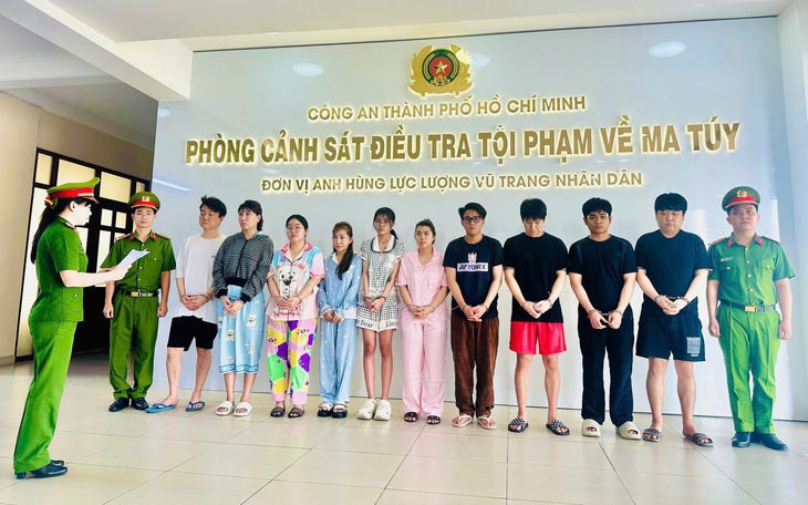 Nhóm tài xế nâng khống trọng tải xe, chiếm đoạt 500 tấn hạt điều ở TPHCM- Ảnh 2.