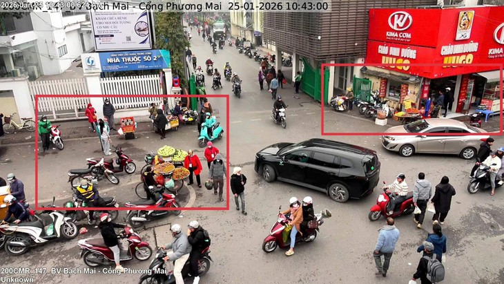 Hà Nội: Phạt nguội hơn 330 trường hợp vi phạm trật tự đô thị và môi trường trong một ngày- Ảnh 4. Hà Nội: Phạt nguội hơn 330 trường hợp vi phạm trật tự đô thị và môi trường trong một ngày- Ảnh 4.