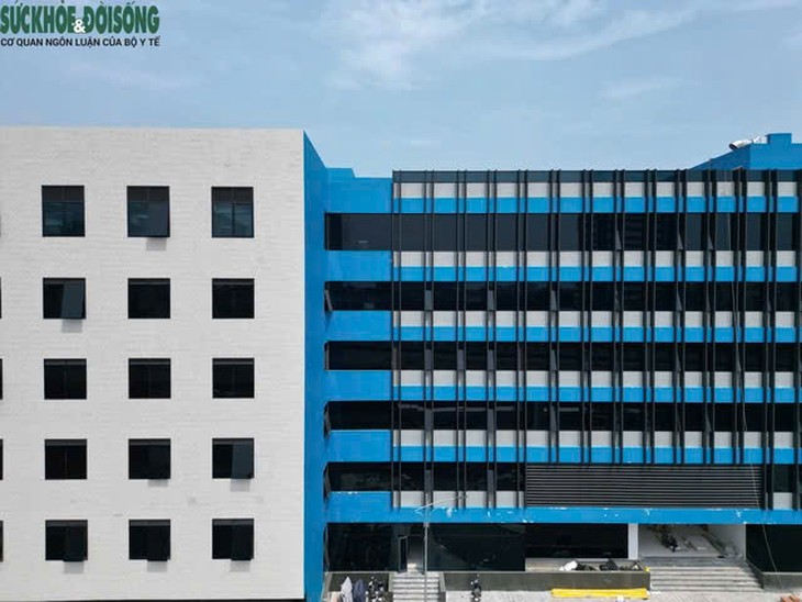 TP Hà Nội xem xét quy định giá cụ thể dịch vụ khám, chữa bệnh- Ảnh 2.