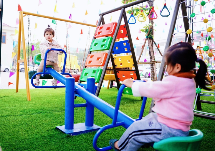 Bệnh viện Phổi Nghệ An hoàn thiện sân chơi cho bệnh nhi- Ảnh 7. Bệnh viện Phổi Nghệ An hoàn thiện sân chơi cho bệnh nhi- Ảnh 7.