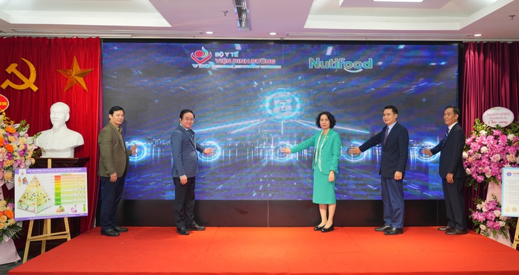 Viện Dinh dưỡng ra mắt nền tảng thông tin số, thúc đẩy dinh dưỡng lành mạnh, bền vững- Ảnh 1. Viện Dinh dưỡng ra mắt nền tảng thông tin số, thúc đẩy dinh dưỡng lành mạnh, bền vững- Ảnh 1.