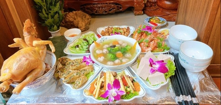 Cúng ông Công ông Táo: Nên chọn cỗ mặn hay cỗ chay?- Ảnh 1.