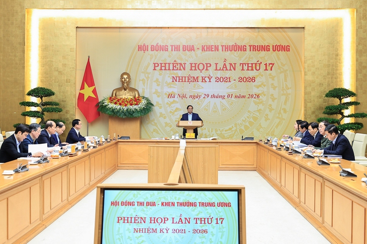 Thủ tướng phát động phong trào thi đua đổi mới sáng tạo, chuyển đổi số, chuyển đổi xanh- Ảnh 2. Thủ tướng phát động phong trào thi đua đổi mới sáng tạo, chuyển đổi số, chuyển đổi xanh- Ảnh 2.