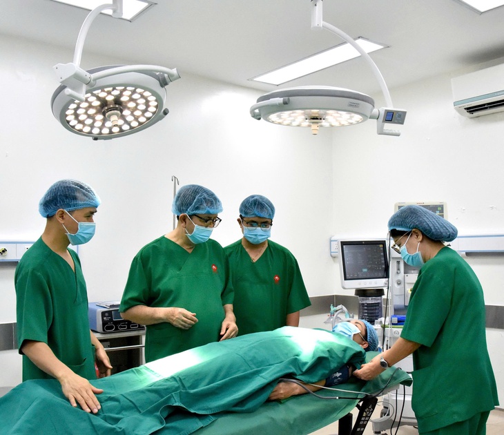 Mang văn chương vào với y khoa- Ảnh 2. Mang văn chương vào với y khoa- Ảnh 2.