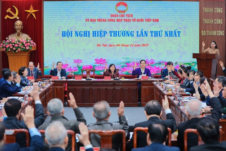 Hoàn thành hiệp thương lần thứ nhất: 975 người ứng cử ĐBQH khóa XVI- Ảnh 1. Hoàn thành hiệp thương lần thứ nhất: 975 người ứng cử ĐBQH khóa XVI- Ảnh 1.