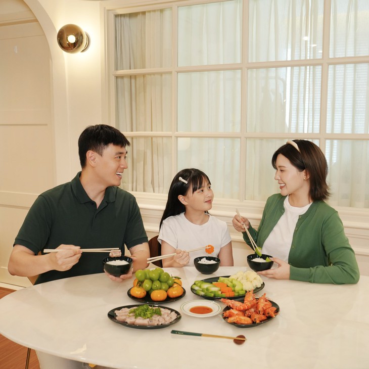 Từ căn bếp của mẹ đến bữa ăn tại trường: Mong mỏi những tiêu chuẩn rõ ràng cho dinh dưỡng học đường- Ảnh 3. Từ căn bếp của mẹ đến bữa ăn tại trường: Mong mỏi những tiêu chuẩn rõ ràng cho dinh dưỡng học đường- Ảnh 3.