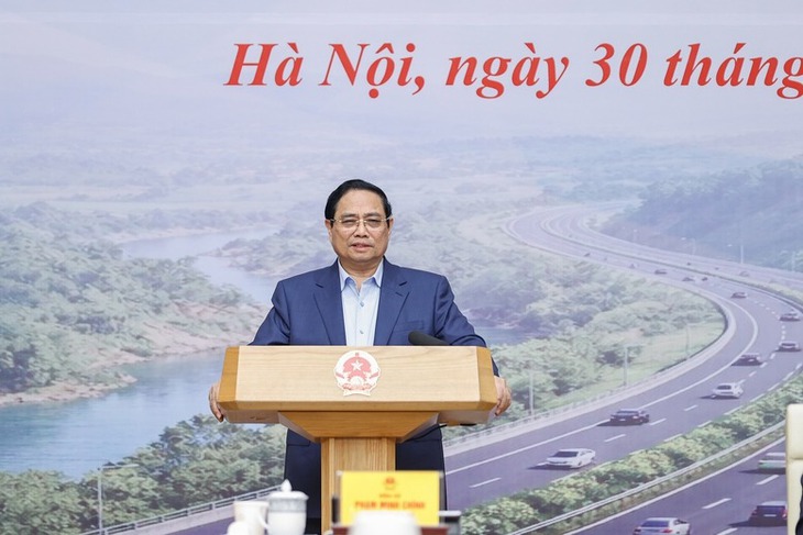 Thủ tướng: Tăng cường thanh tra công trình, dự án lớn, không để 'khuyết điểm nhỏ tích tụ thành sai phạm lớn'- Ảnh 2.