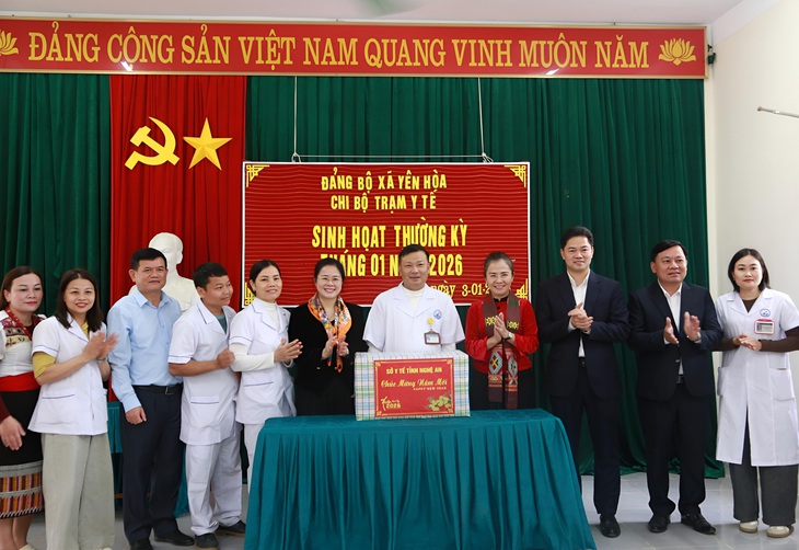 Thứ trưởng Thường trực Vũ Mạnh Hà làm việc tại vùng Tây Nam Nghệ An: Giữ vững tuyến cơ sở, nâng tầm bệnh viện khu vực miền núi- Ảnh 6. Thứ trưởng Thường trực Vũ Mạnh Hà làm việc tại vùng Tây Nam Nghệ An: Giữ vững tuyến cơ sở, nâng tầm bệnh viện khu vực miền núi- Ảnh 6.
