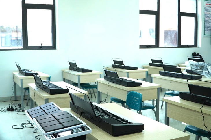 Máy tính bảng, nhạc cụ dân tộc… và ngôi trường '5 sao' hiện đại vùng biên giới Điện Biên- Ảnh 5. Máy tính bảng, nhạc cụ dân tộc… và ngôi trường '5 sao' hiện đại vùng biên giới Điện Biên- Ảnh 5.
