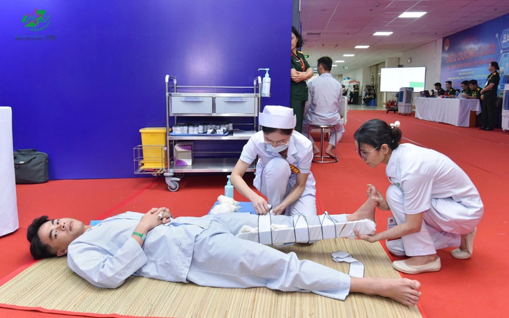 Gần 100 điều dưỡng Quân y tranh tài tại Hội thi Điều dưỡng giỏi năm 2026- Ảnh 3. Gần 100 điều dưỡng Quân y tranh tài tại Hội thi Điều dưỡng giỏi năm 2026- Ảnh 3.