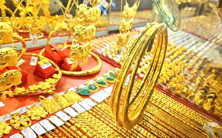 Giá vàng hôm nay ngày 7/1 đảo chiều giảm rất mạnh