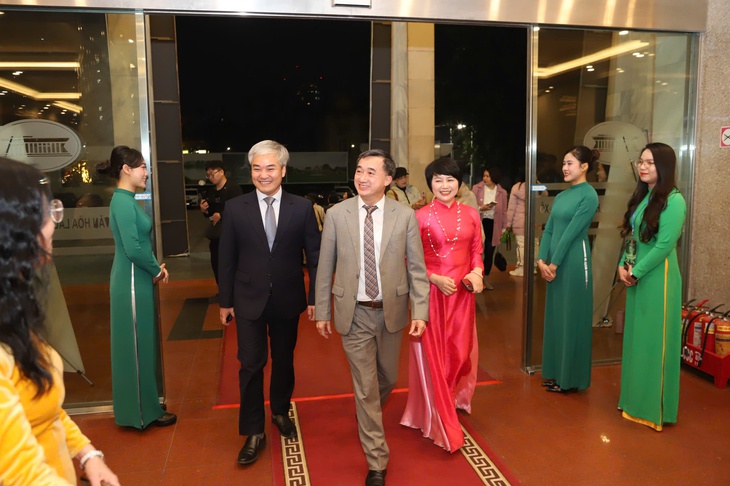Hồi hộp chờ khoảnh khắc vinh danh 'Tôi khỏe đẹp hơn' mùa 4- Ảnh 1.