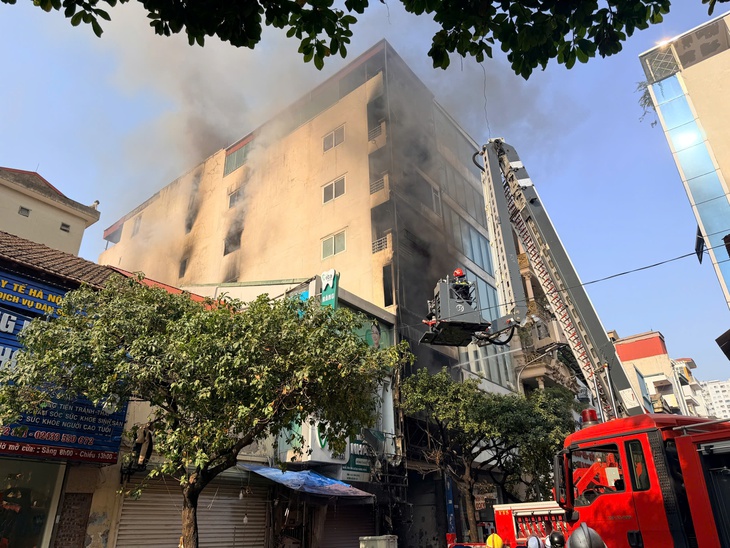 Hà Nội: cháy nhà 7 tầng tại Hà Đông khiến 2 người tử vong, 1 người bị thương- Ảnh 2.