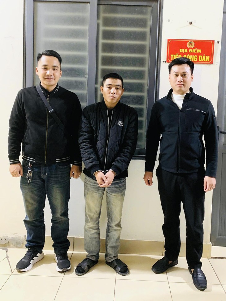 Bắt đối tượng hiếp dâm khi đang trên xe khách bỏ trốn- Ảnh 1. Bắt đối tượng hiếp dâm khi đang trên xe khách bỏ trốn- Ảnh 1.