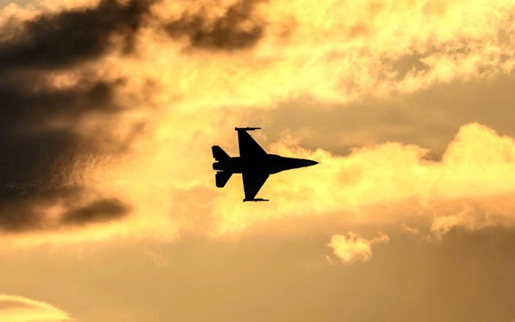 Phi đội F-16 Ukraine lâm vào cảnh 'thiếu trước hụt sau'- Ảnh 2.