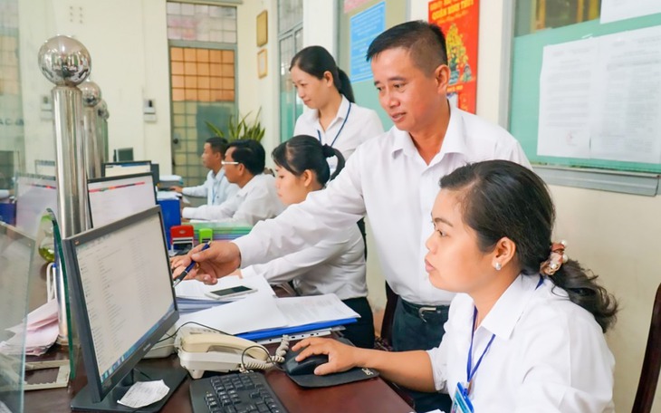 Quy định mới về xếp lương công chức: Đóng BHXH bao lâu được tính bậc lương?- Ảnh 2.
