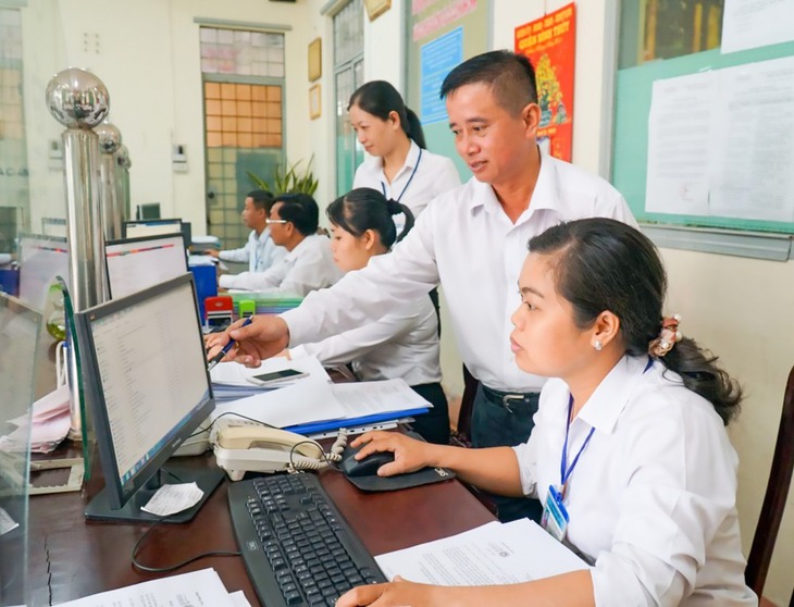 Chính thức 'chốt' tỷ lệ công chức theo vị trí việc làm ở cấp bộ, tỉnh và xã- Ảnh 1. Chính thức 'chốt' tỷ lệ công chức theo vị trí việc làm ở cấp bộ, tỉnh và xã- Ảnh 1.