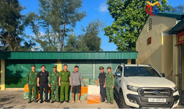 Bắt giữ gần 1 tấn trứng gà non đông lạnh không rõ guồn gốc - Ảnh 1.