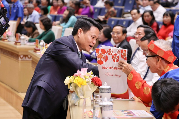 Phát huy người cao tuổi là nguồn lực quan trọng cho phát triển đất nước - Ảnh 3.