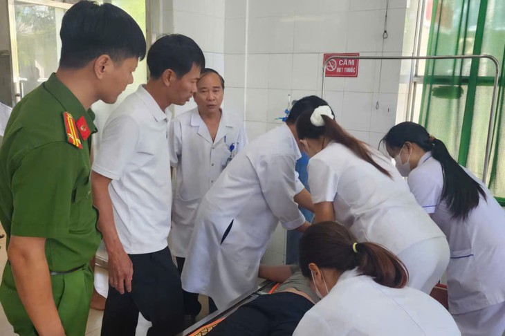 Cứu người đàn ông đuối nước khi đi thả lưới ở Huế- Ảnh 1.