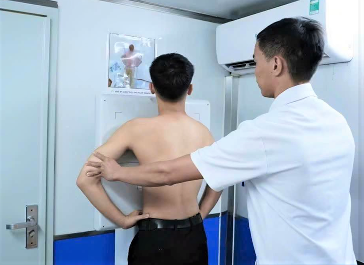Khám sàng lọc, phát hiện bệnh lao và các bệnh lý hô hấp tại cộng đồng - Ảnh 3.