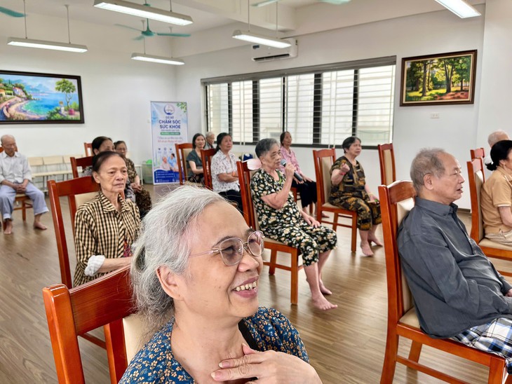 Chăm sóc người cao tuổi ban ngày ở Hà Nội: Chi phí ra sao? - Ảnh 11.