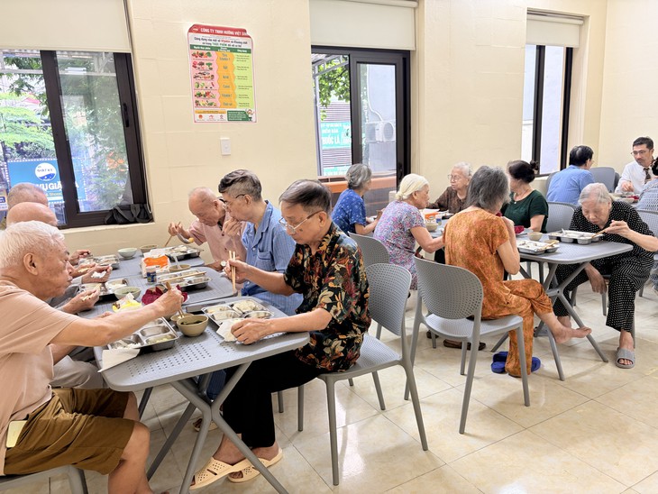 Chăm sóc người cao tuổi ban ngày ở Hà Nội: Chi phí ra sao? - Ảnh 4.