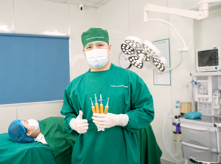 BS Giang Đức – chuyên gia Đinh Đoàn: Đồng hành cùng phụ nữ tìm lại thanh xuân - Ảnh 2.