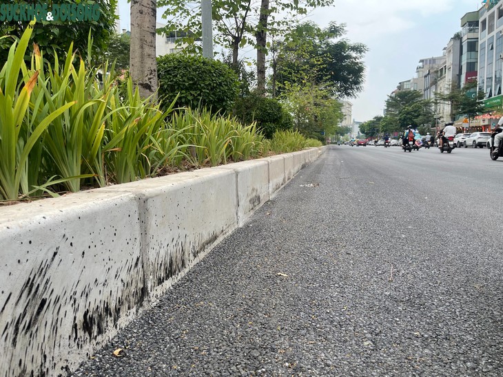Hà Nội: Cận cảnh đường Ô Chợ Dừa sau khi xén dải phân cách, mở rộng- Ảnh 6.