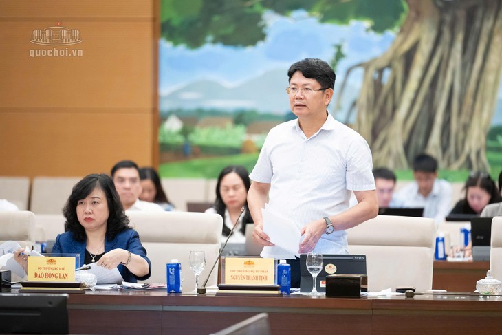 UBTVQH đề nghị hoàn thiện quy định về giá thuốc, bảo hiểm y tế- Ảnh 6.