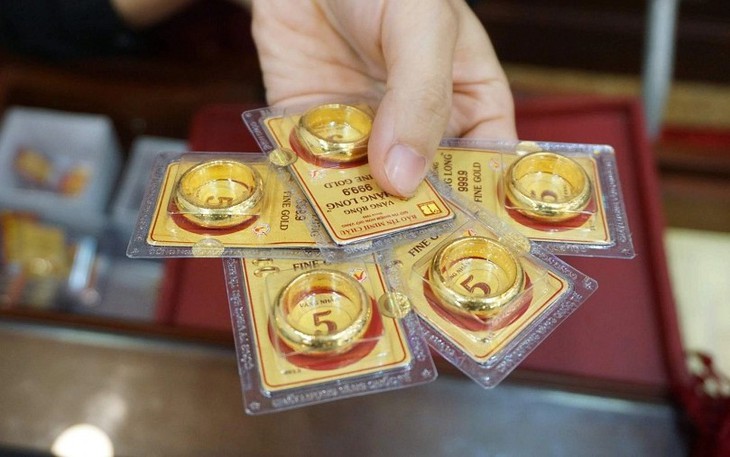 Chốt giá vàng hôm nay ngày 13/10 đảo chiều tăng mạnh - Ảnh 2.