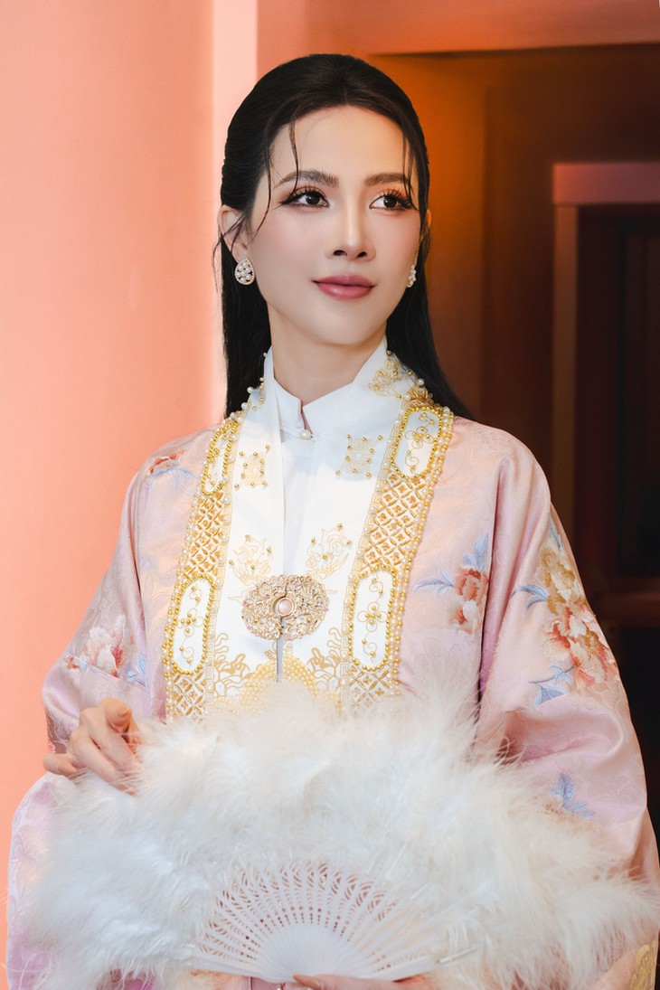 Hoa hậu Phan Thị Mơ thế nào sau 8 năm đăng quang cuộc thi quốc tế?- Ảnh 1.