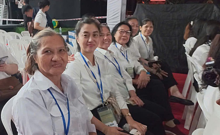 Tình quân dân trong đêm tri ân các Anh hùng liệt sĩ - Ảnh 2.