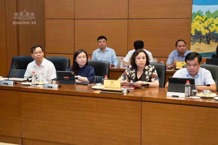 Phó Chủ tịch Quốc hội: Khẩn trương hoàn thiện các dự án luật trình Quốc hội- Ảnh 4.