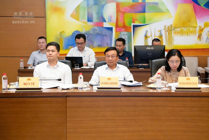 Phó Chủ tịch Quốc hội: Khẩn trương hoàn thiện các dự án luật trình Quốc hội- Ảnh 5.