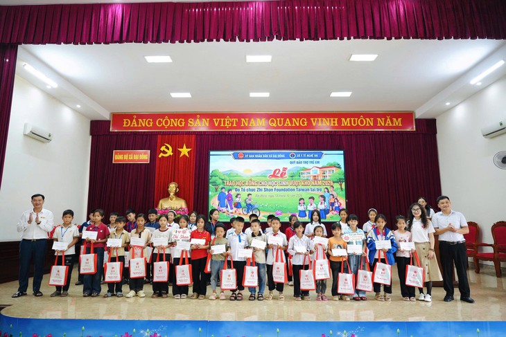 Tiếp sức 506 học sinh nghèo ở Nghệ An trên hành trình đến trường- Ảnh 1.