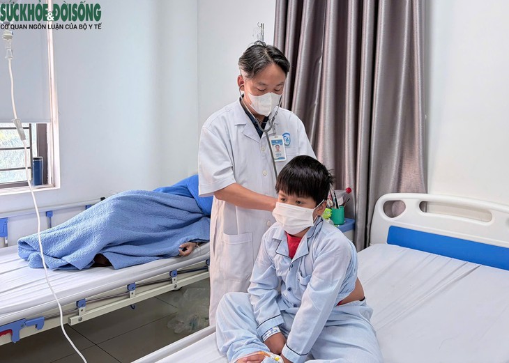 Gia tăng trẻ mắc bệnh trong thời điểm giao mùa, bác sĩ khuyến cáo- Ảnh 2.