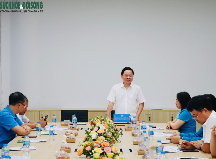 Lắng nghe tâm tư, nguyện vọng của y bác sĩ Bệnh viện Việt Đức tại Ninh Bình- Ảnh 1.