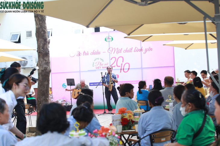 Trao yêu thương, tiếp sức phụ nữ trên hành trình điều trị bệnh- Ảnh 5.