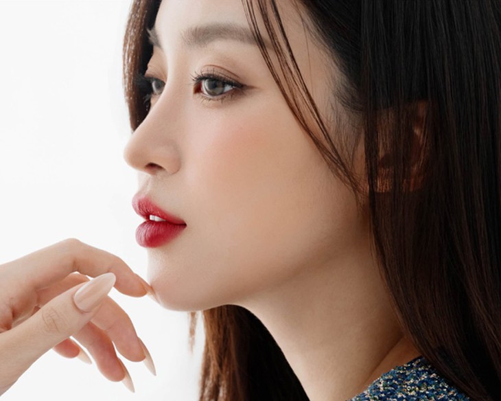 Mừng sinh nhật tuổi 30, Hoa hậu Đỗ Mỹ Linh khoe vẻ đẹp cá tính- Ảnh 1.
